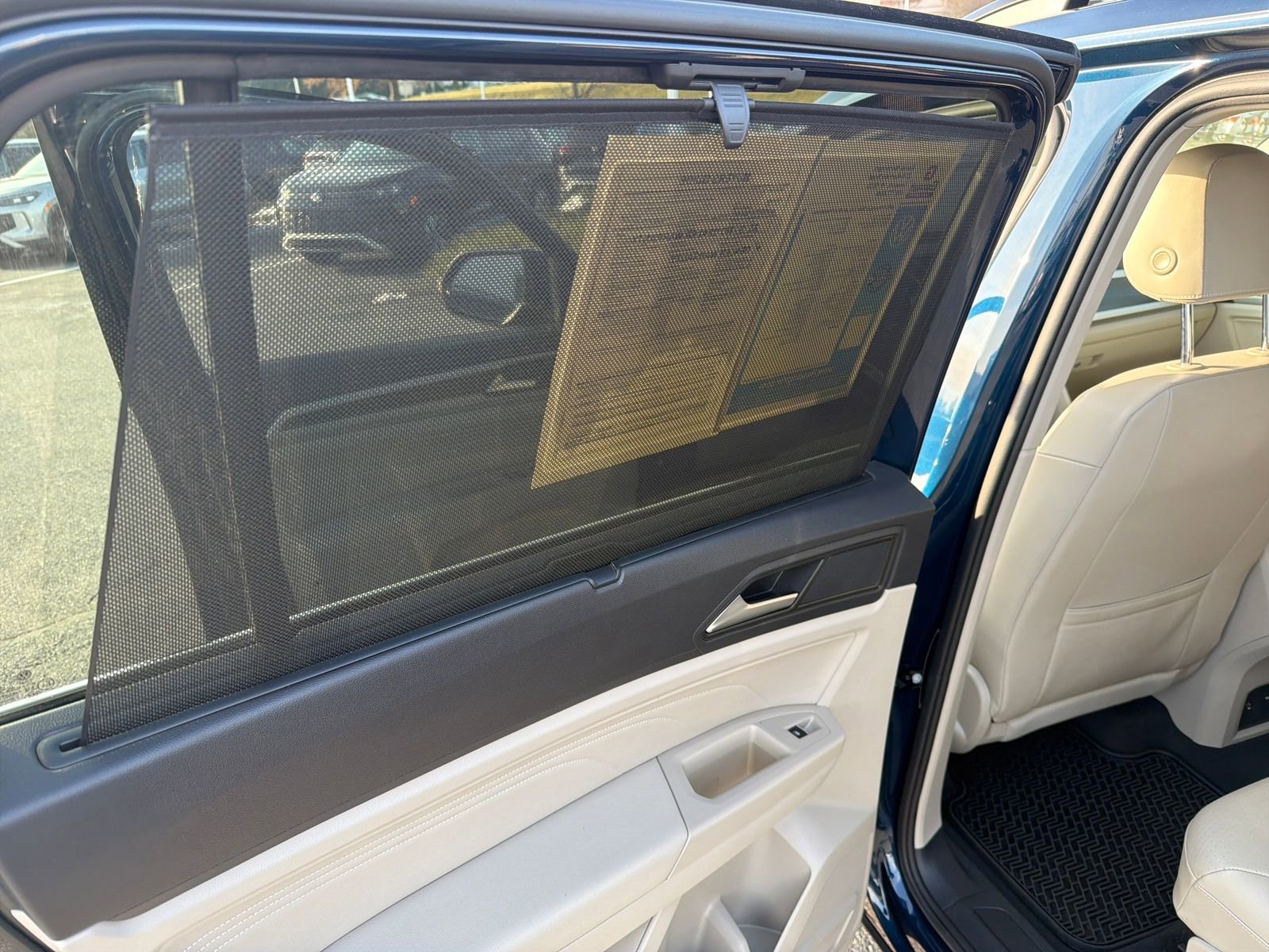 Used 2022 Volkswagen Atlas SE w/ Black Wheel Package image 19