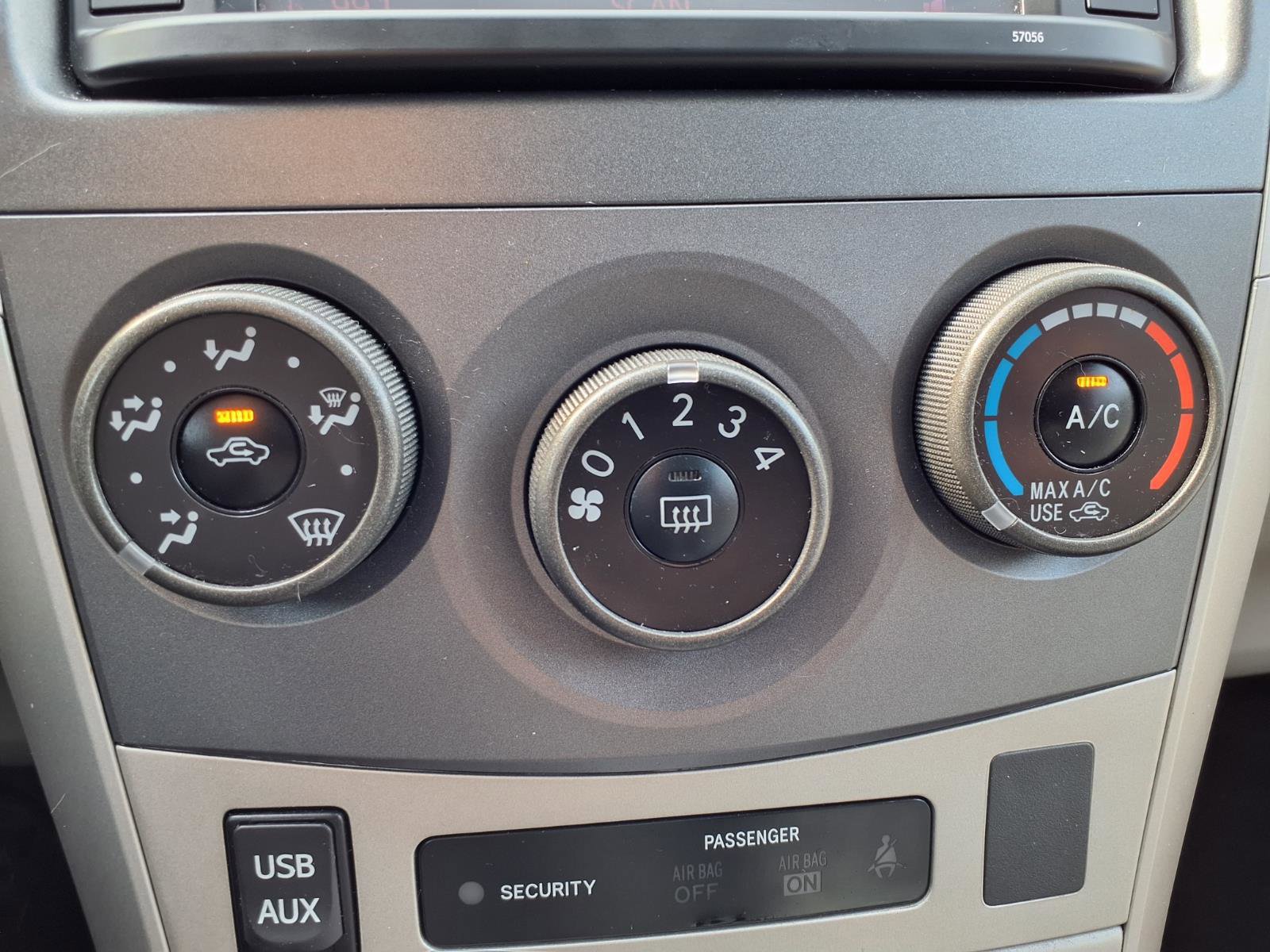Used 2013 Toyota Corolla LE image 6