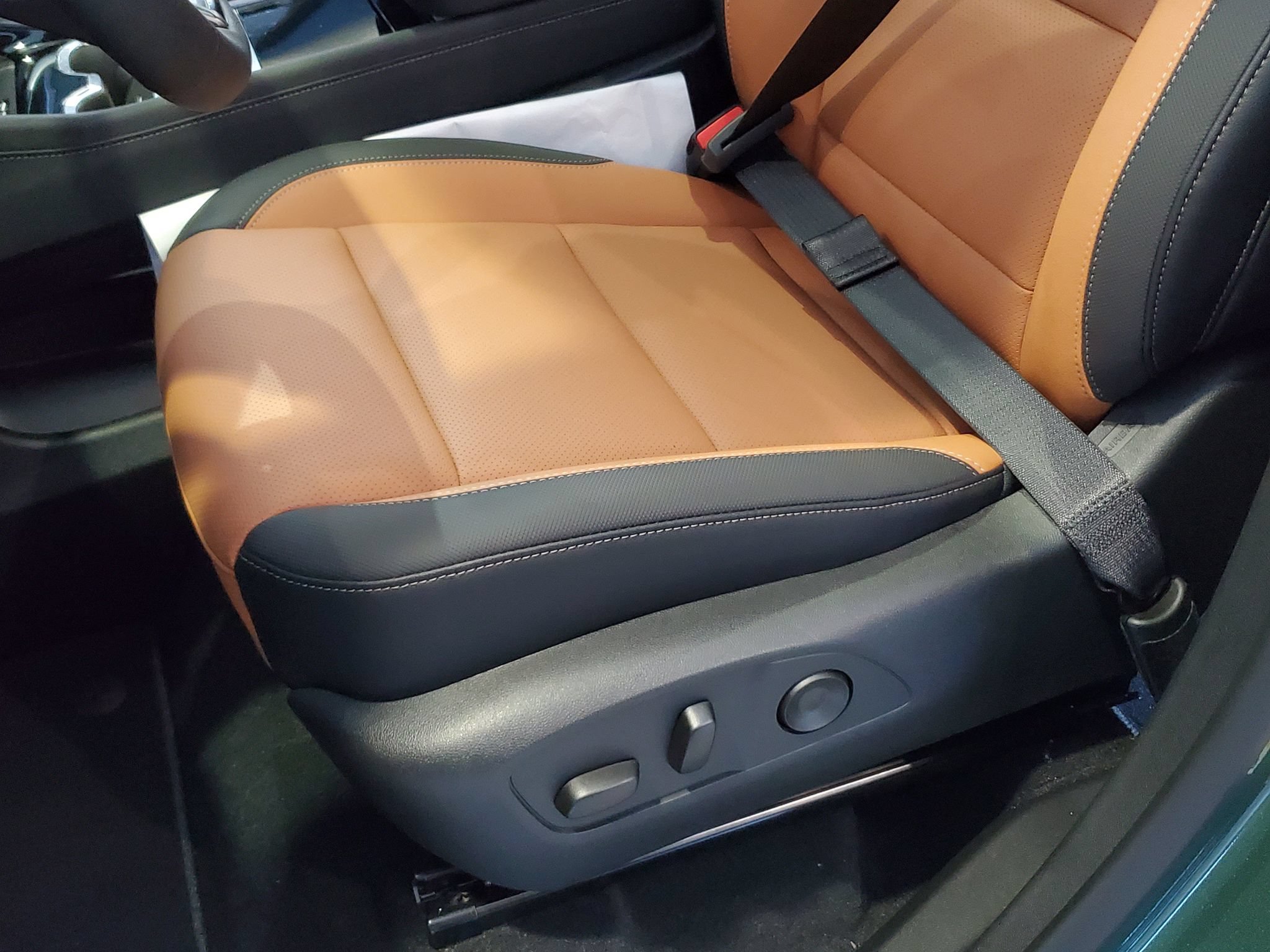 New 2027 Chevrolet Traverse Z71 w/ Enhanced Driving Package AWD/4WD image 19