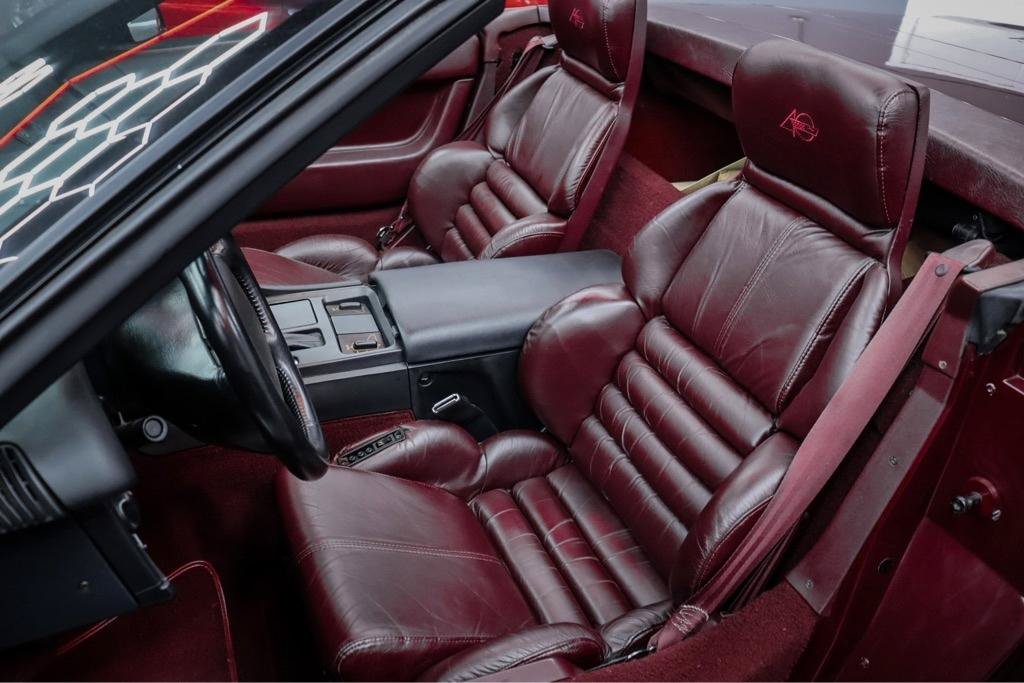 Used 1993 Chevrolet Corvette Coupe RWD image 6