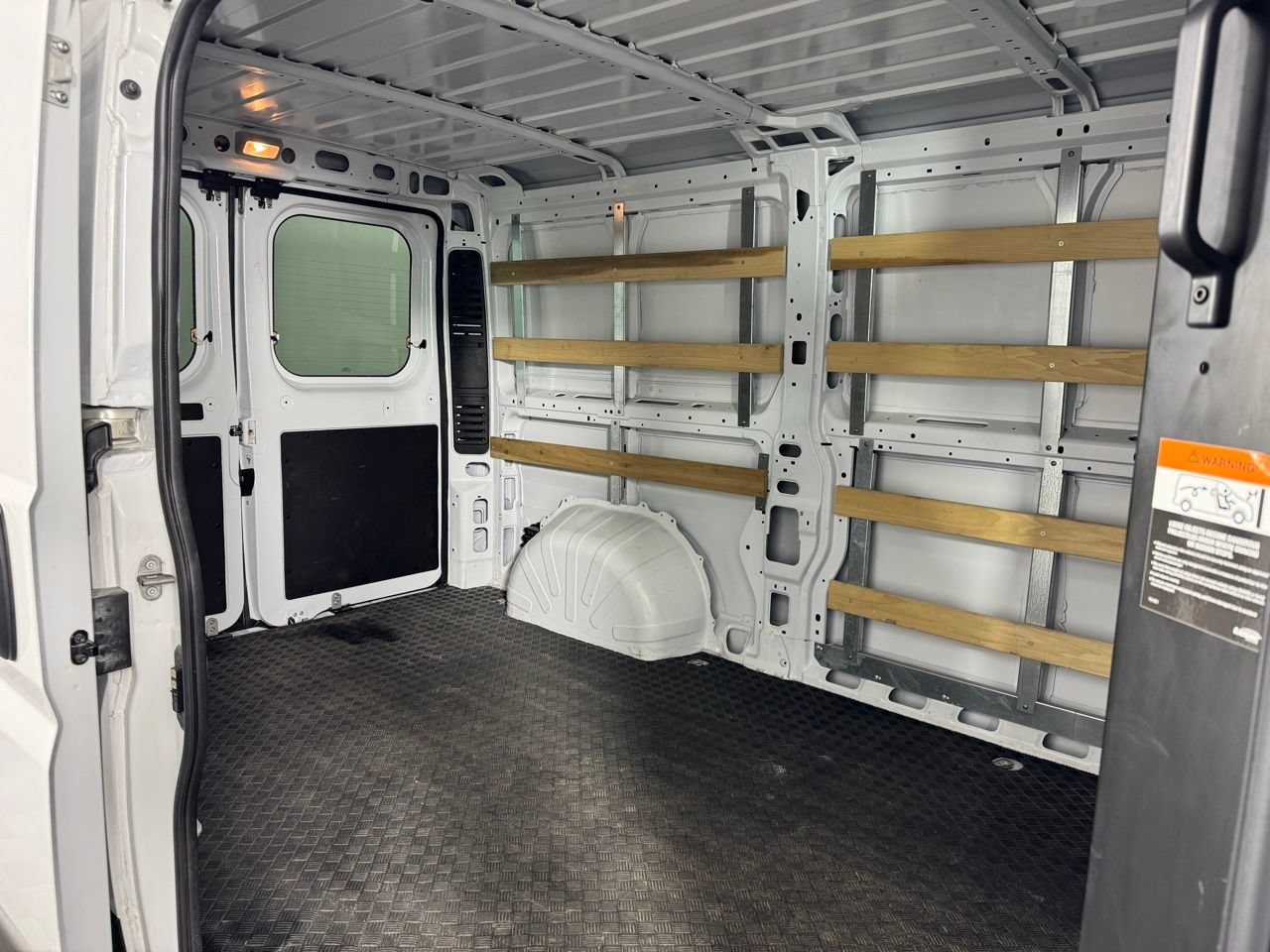 Used 2025 RAM ProMaster 2500 w/ U-Haul Equipment Group FWD image 33