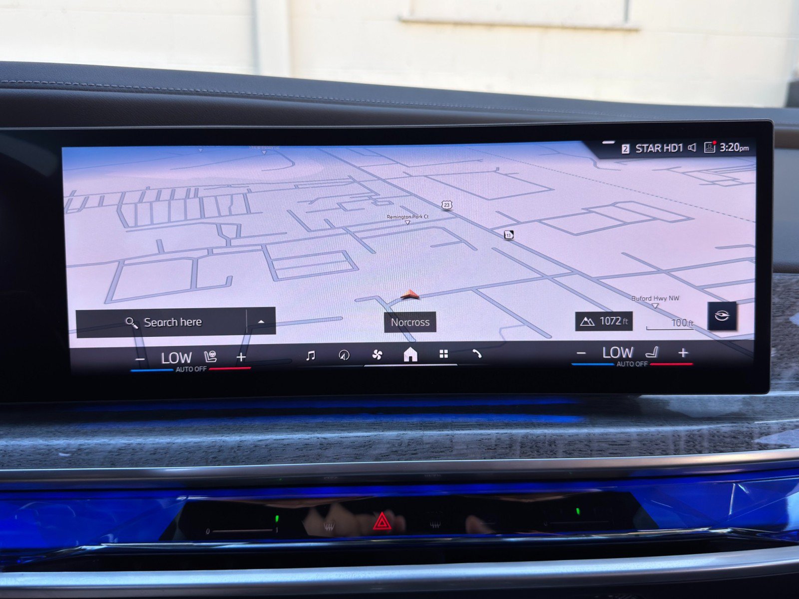 Used 2024 BMW 740i w/ Premium Package 2 RWD image 26