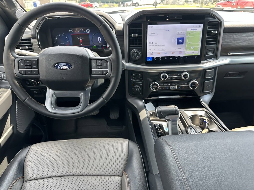 Used 2025 Ford F150 Lariat w/ Equipment Group 501A Mid image 4