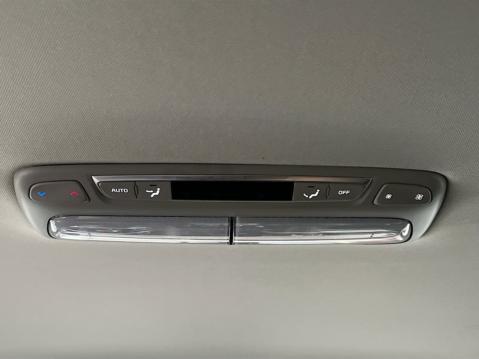 Used 2024 Kia Telluride S image 19