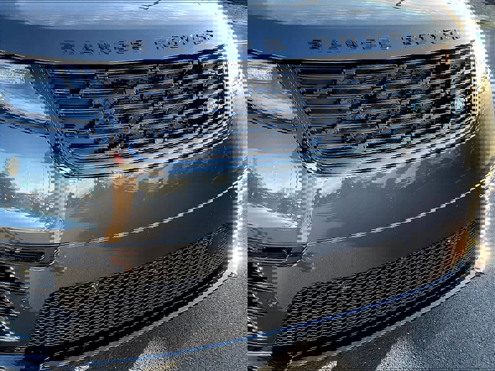 New 2025 Land Rover Range Rover Velar Dynamic SE AWD/4WD image 34