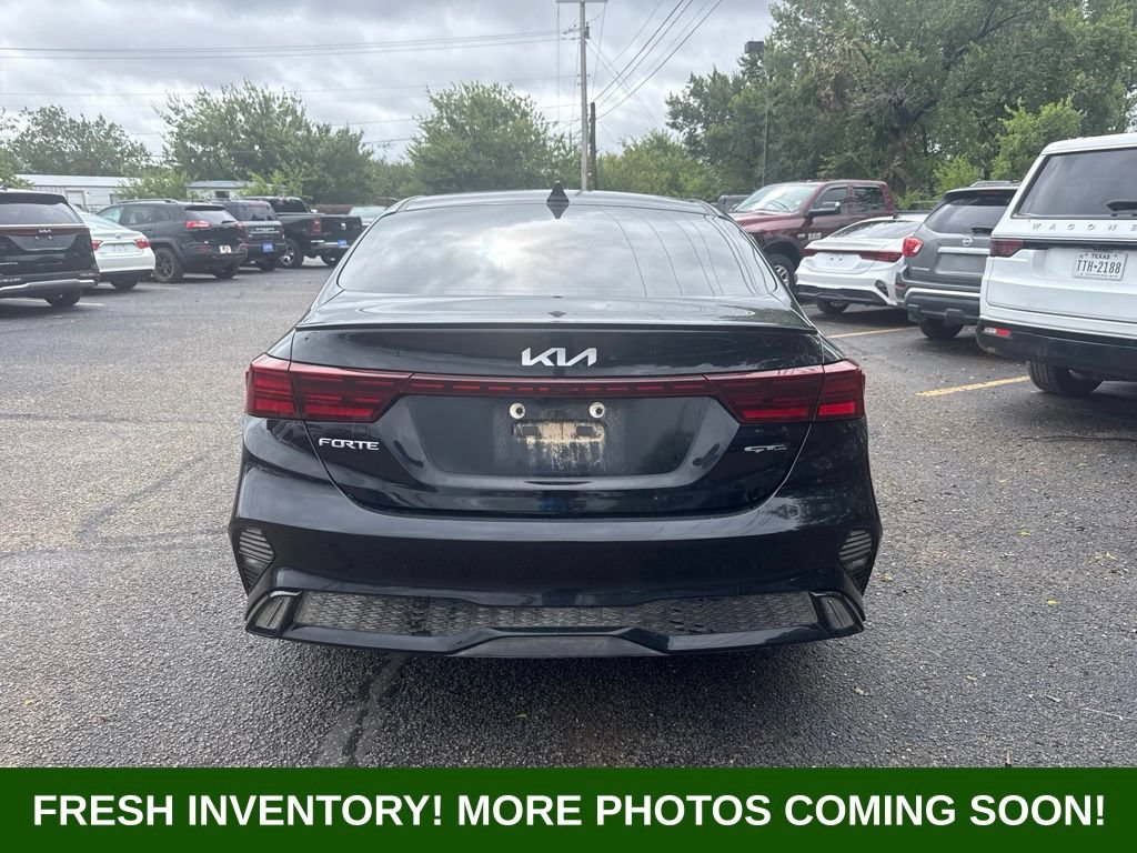 Used 2024 Kia Forte GT-Line w/ GT-Line Premium Package FWD image 3