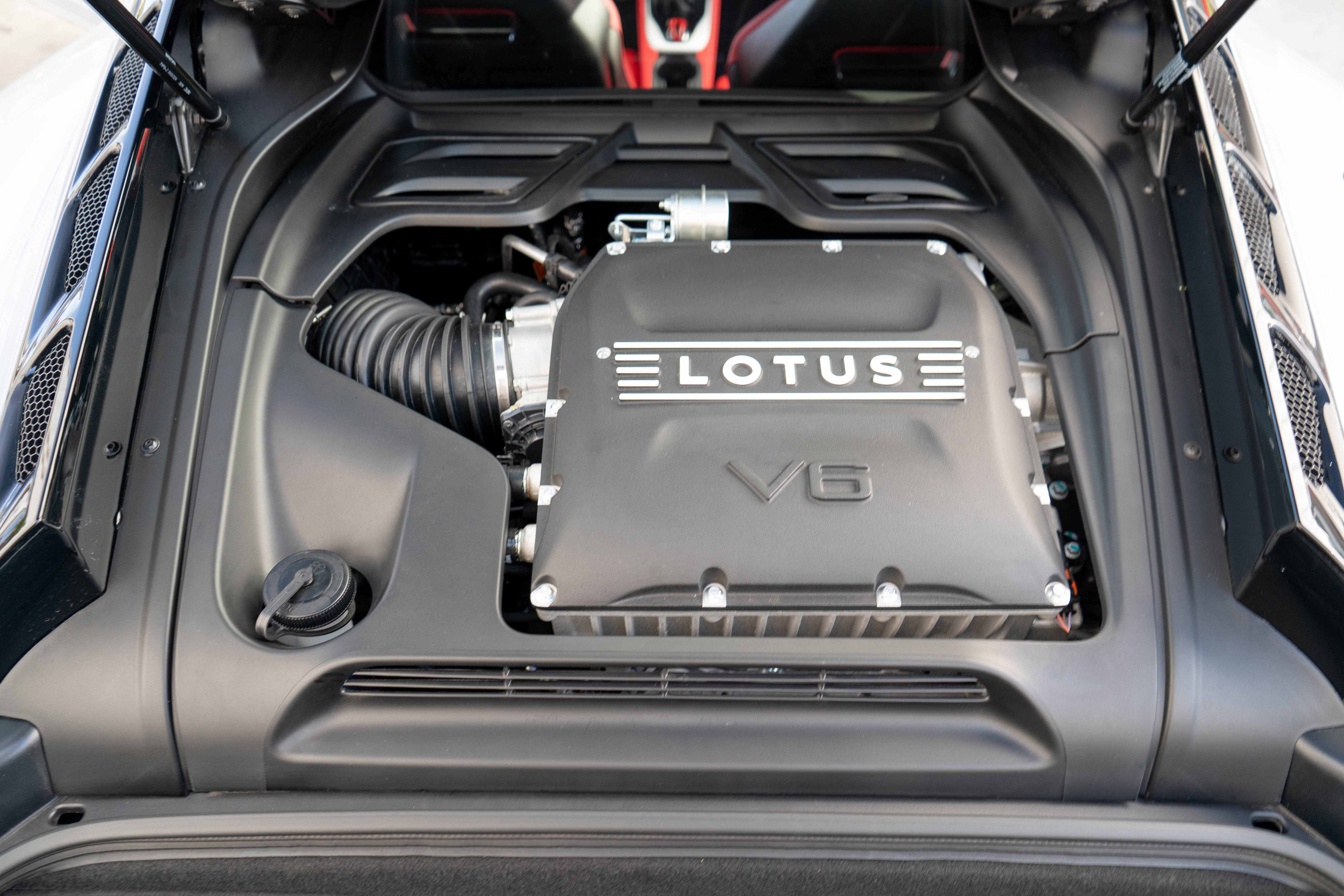 New 2025 Lotus Emira image 33