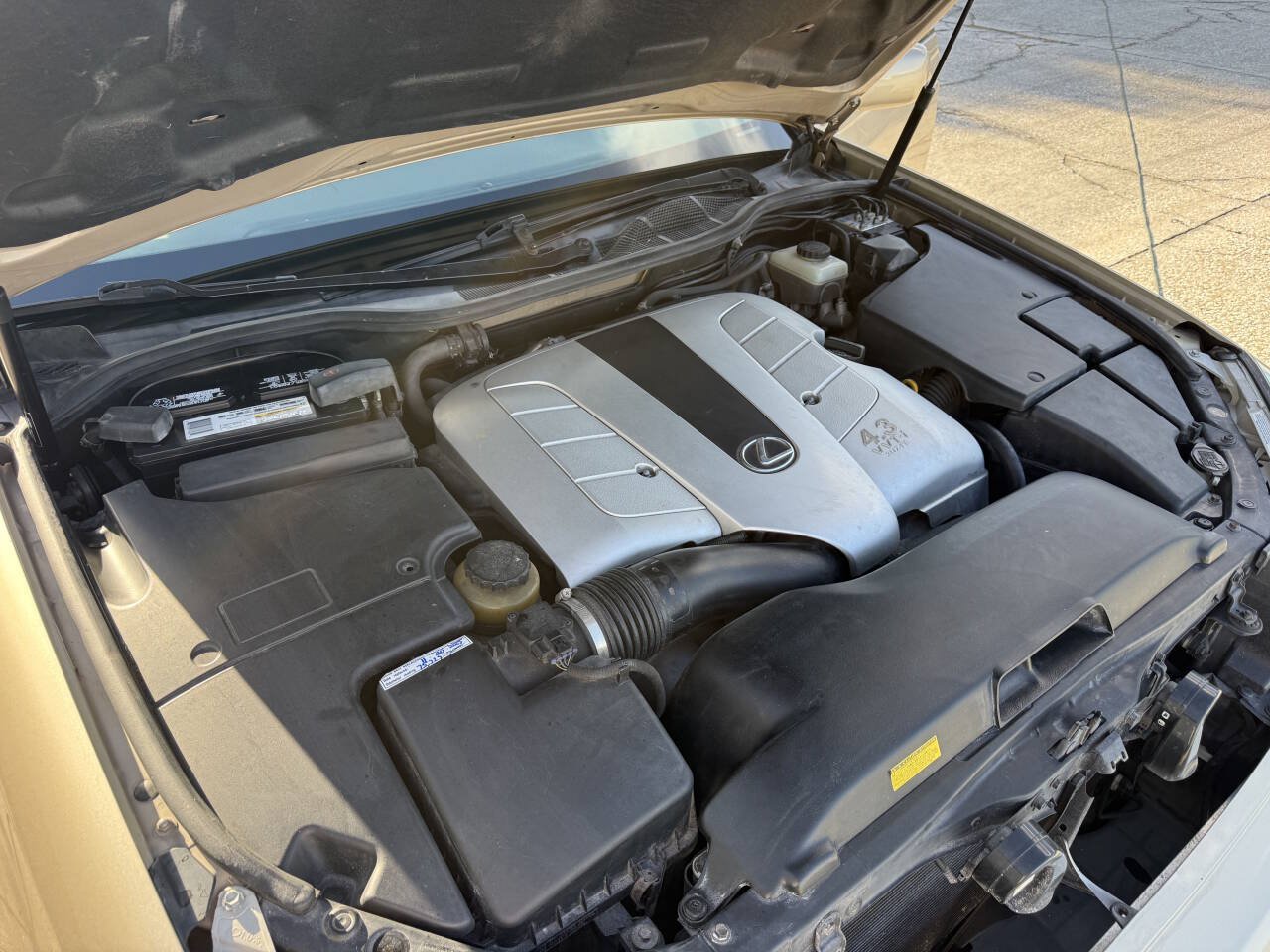 Used 2002 Lexus LS 430 RWD image 20