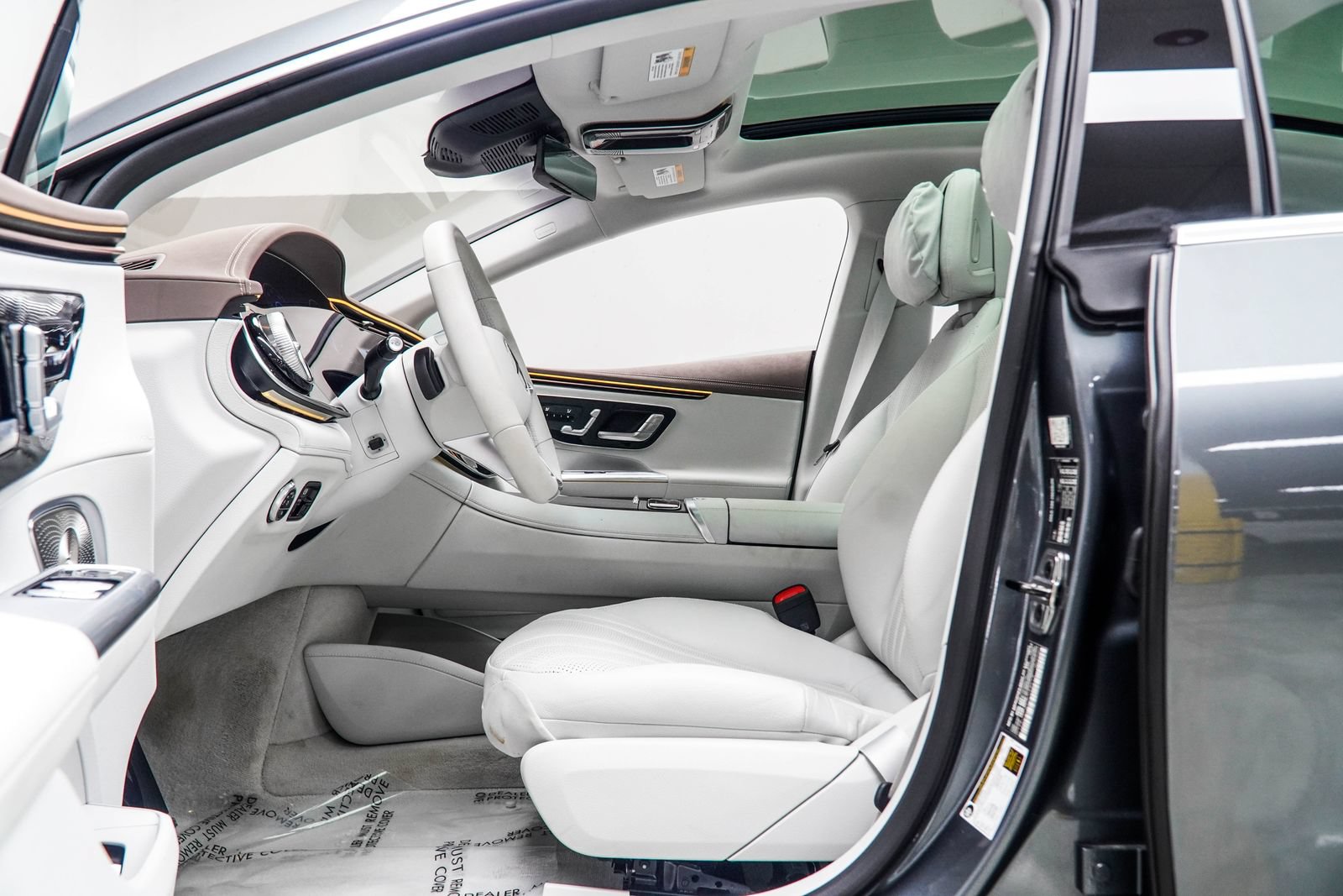 Used 2025 Mercedes-Benz EQE 500 4MATIC Sedan image 38