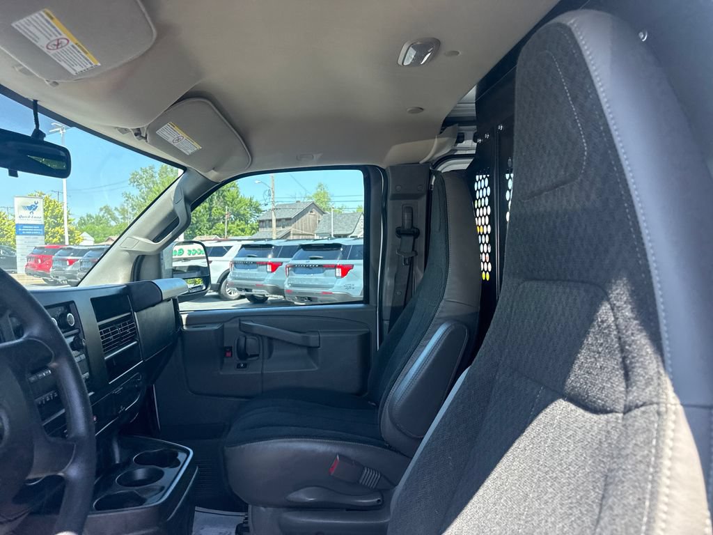 Used 2025 Chevrolet Express 2500 w/ Driver Convenience Package RWD image 26
