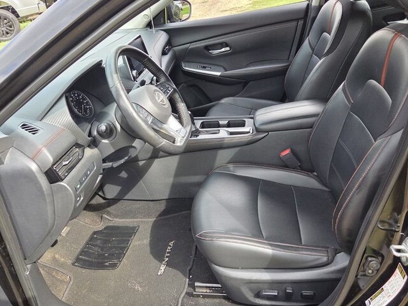 Used 2024 Nissan Sentra SR w/ SR Premium Package FWD image 6