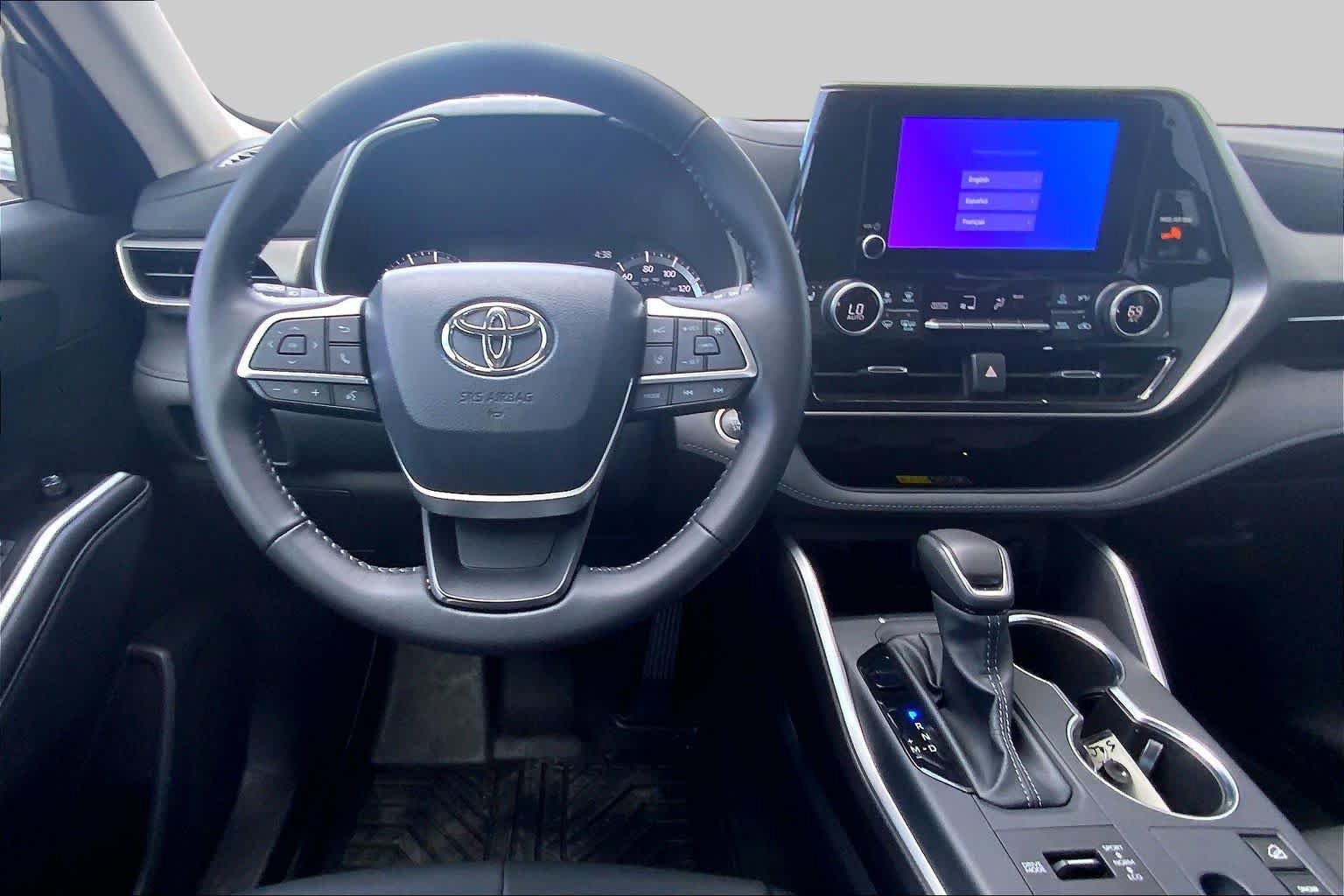 Used 2026 Toyota Highlander XLE AWD/4WD image 5