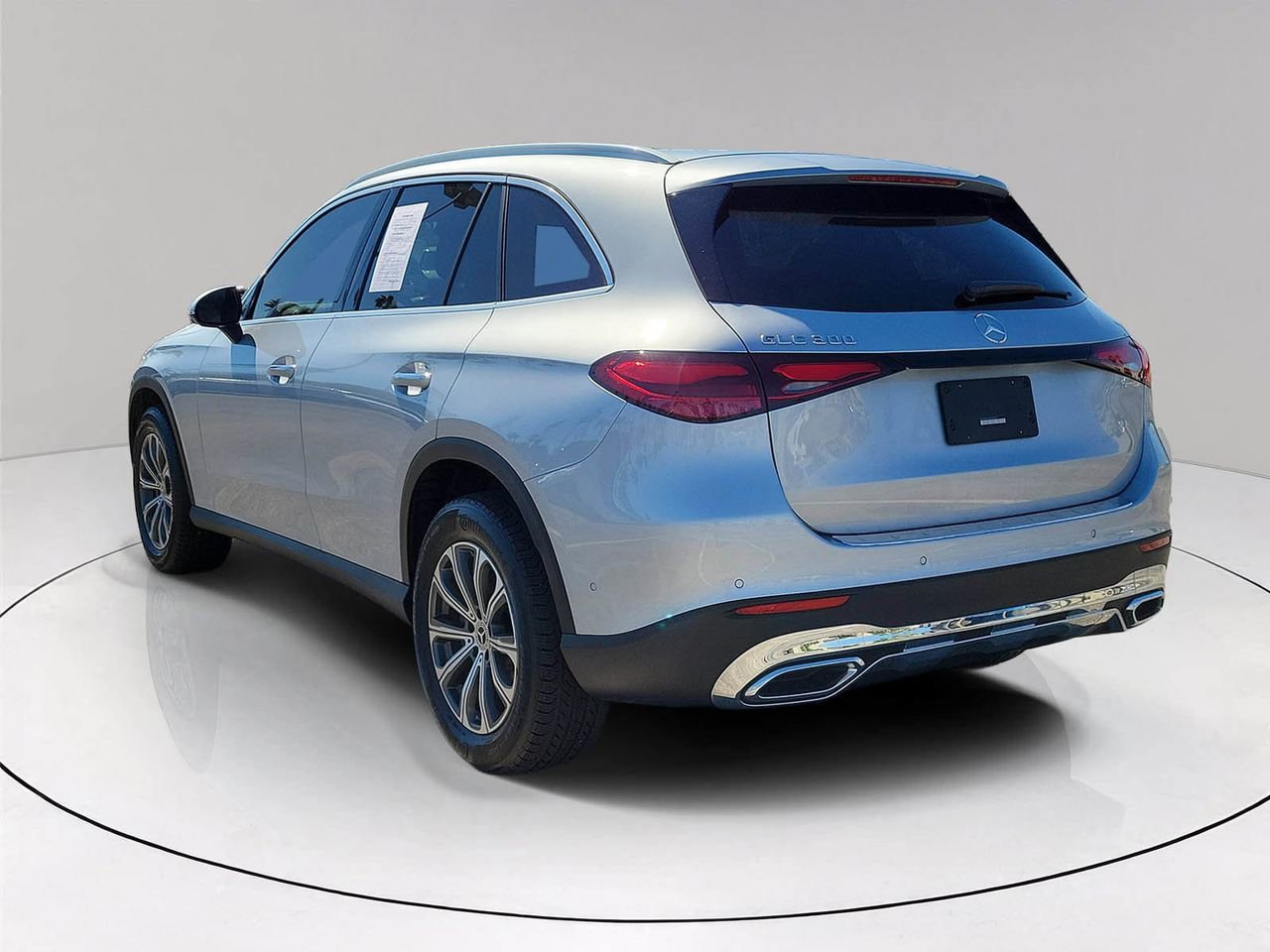 Certified 2024 Mercedes-Benz GLC 300 image 4