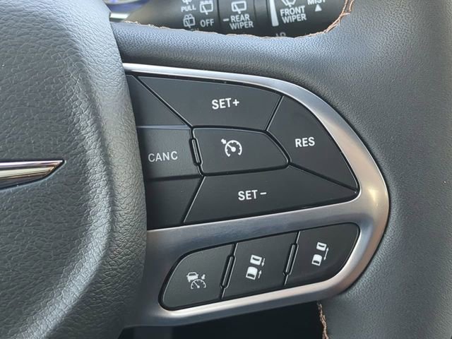 New 2026 Chrysler Pacifica Pinnacle w/ Trailer Tow Group image 35