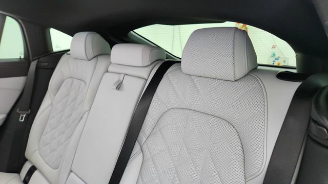 Used 2026 BMW X6 xDrive40i w/ Climate Comfort Package image 31
