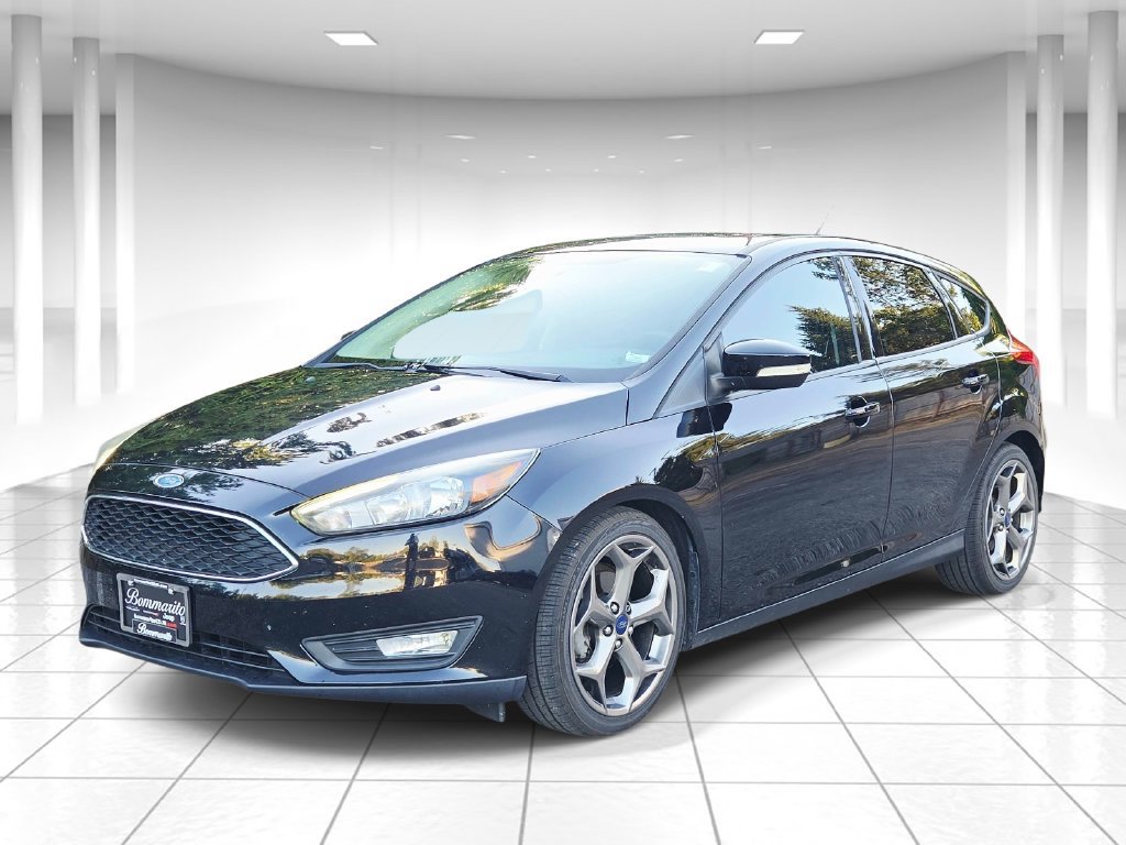 Used 2018 Ford Focus SEL w/ Cold Weather Package FWD image 7