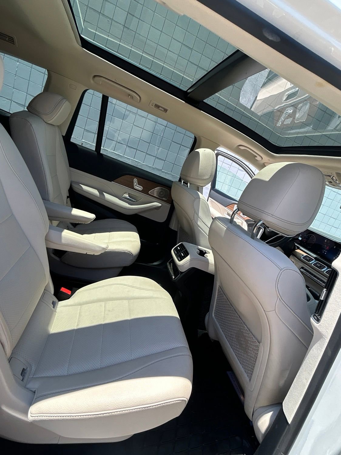 Used 2024 Mercedes-Benz GLS 450 4MATIC image 11