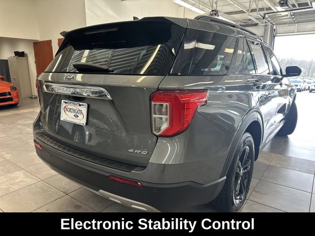 Used 2023 Ford Explorer XLT w/ Equipment Group 202A AWD/4WD image 13