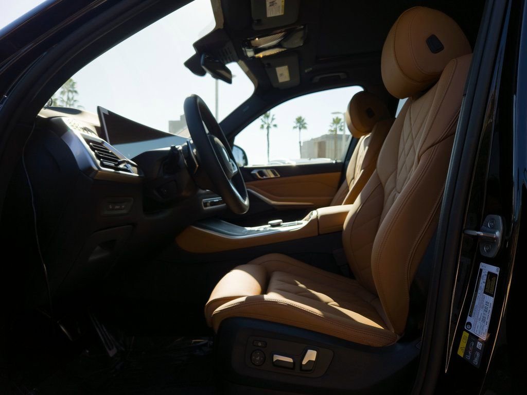 New 2026 BMW X5 xDrive50e w/ M Sport Package image 10
