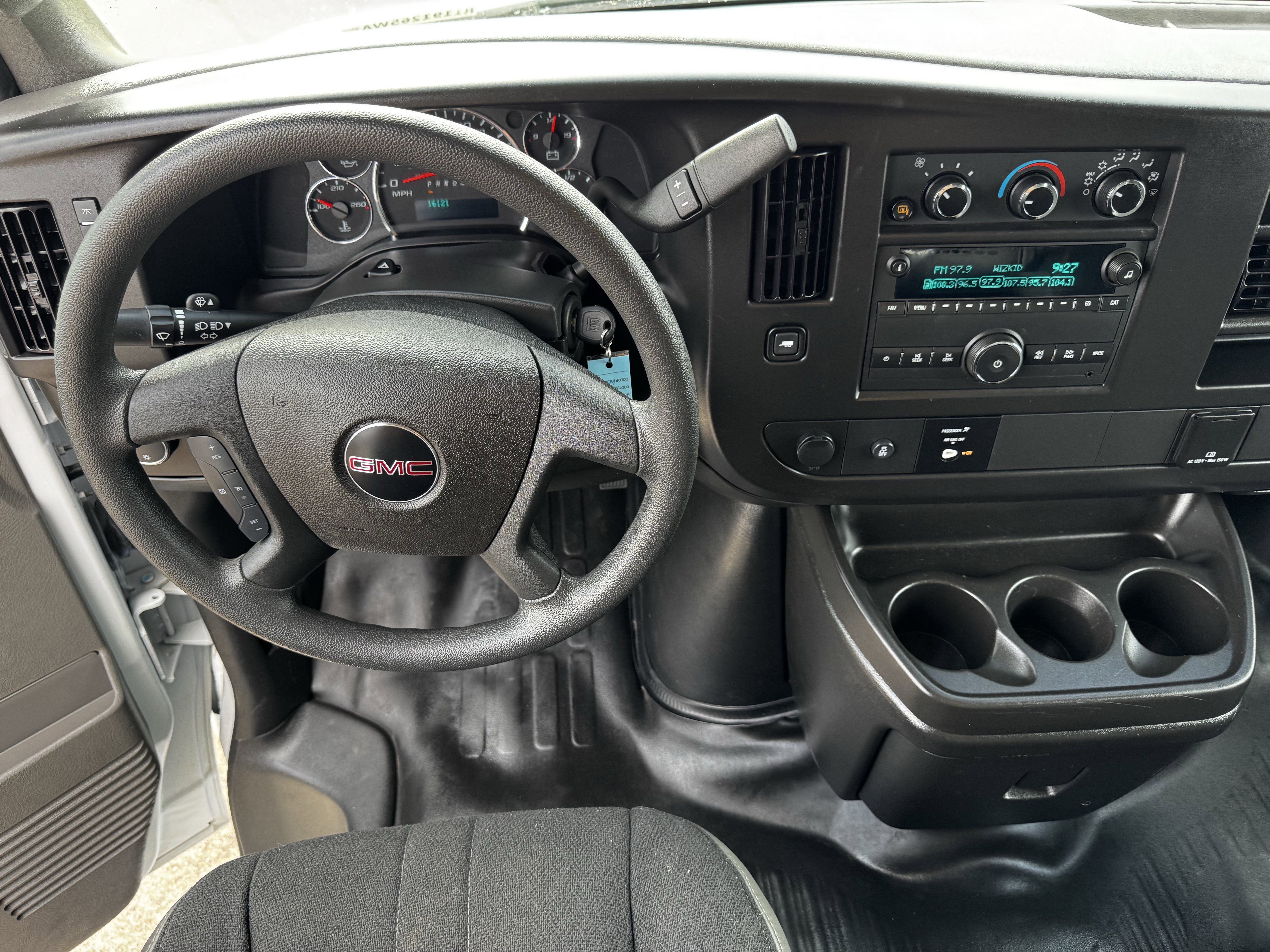Used 2024 GMC Savana 2500 w/ Driver Convenience Package image 13