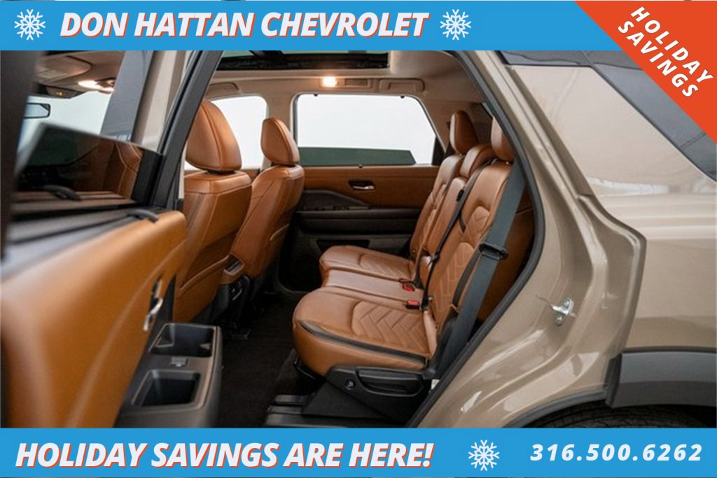 Used 2023 Nissan Pathfinder Platinum w/ Cargo Package image 25