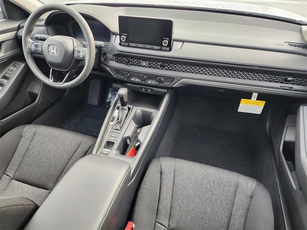 Certified 2025 Honda Accord LX image 18