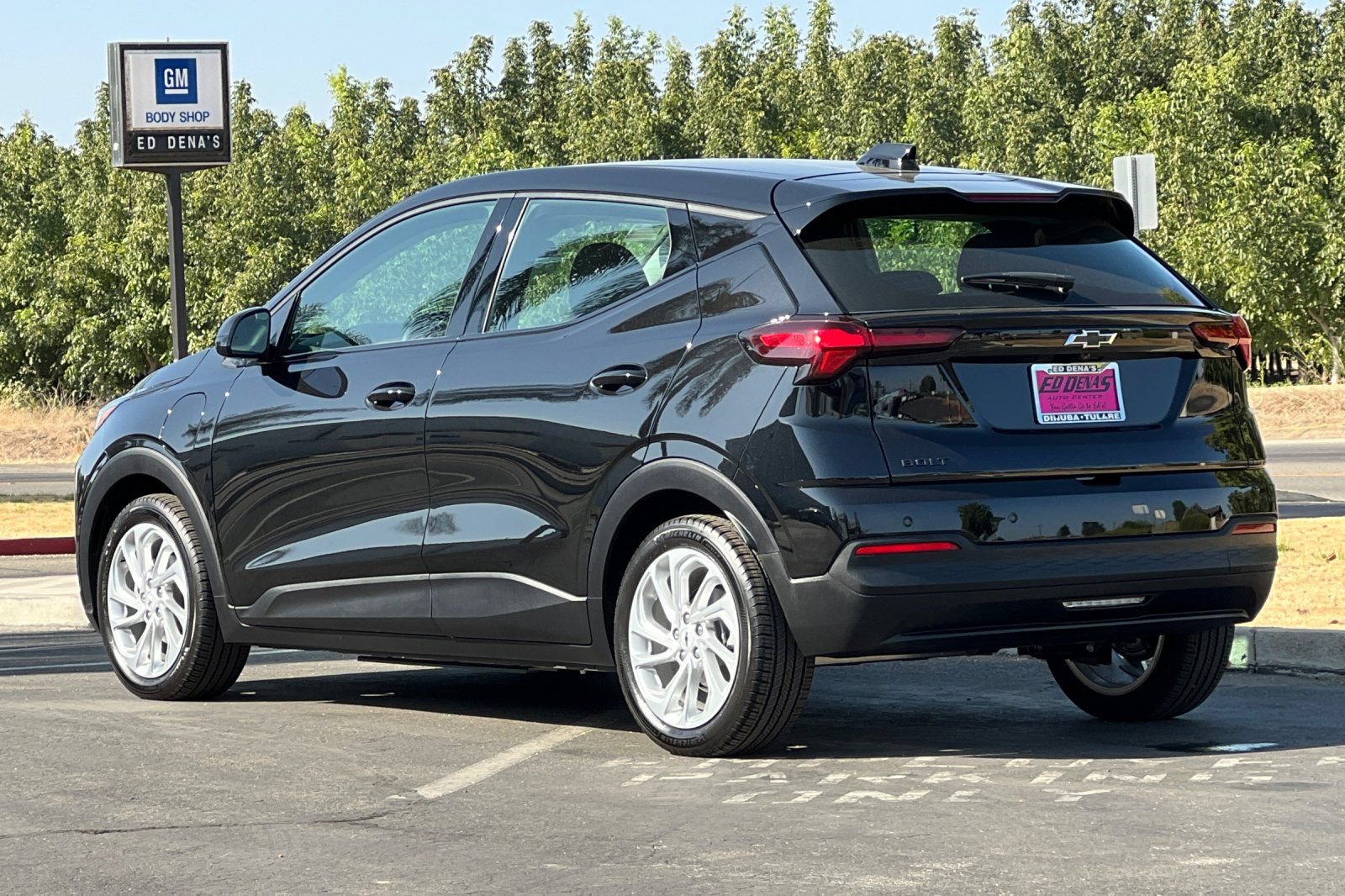 Used 2027 Chevrolet Bolt LT w/ Comfort Package FWD image 7