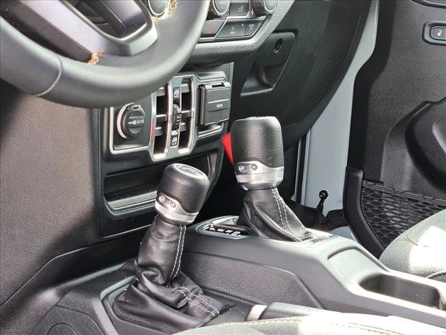 Used 2024 Jeep Wrangler Sport S image 11