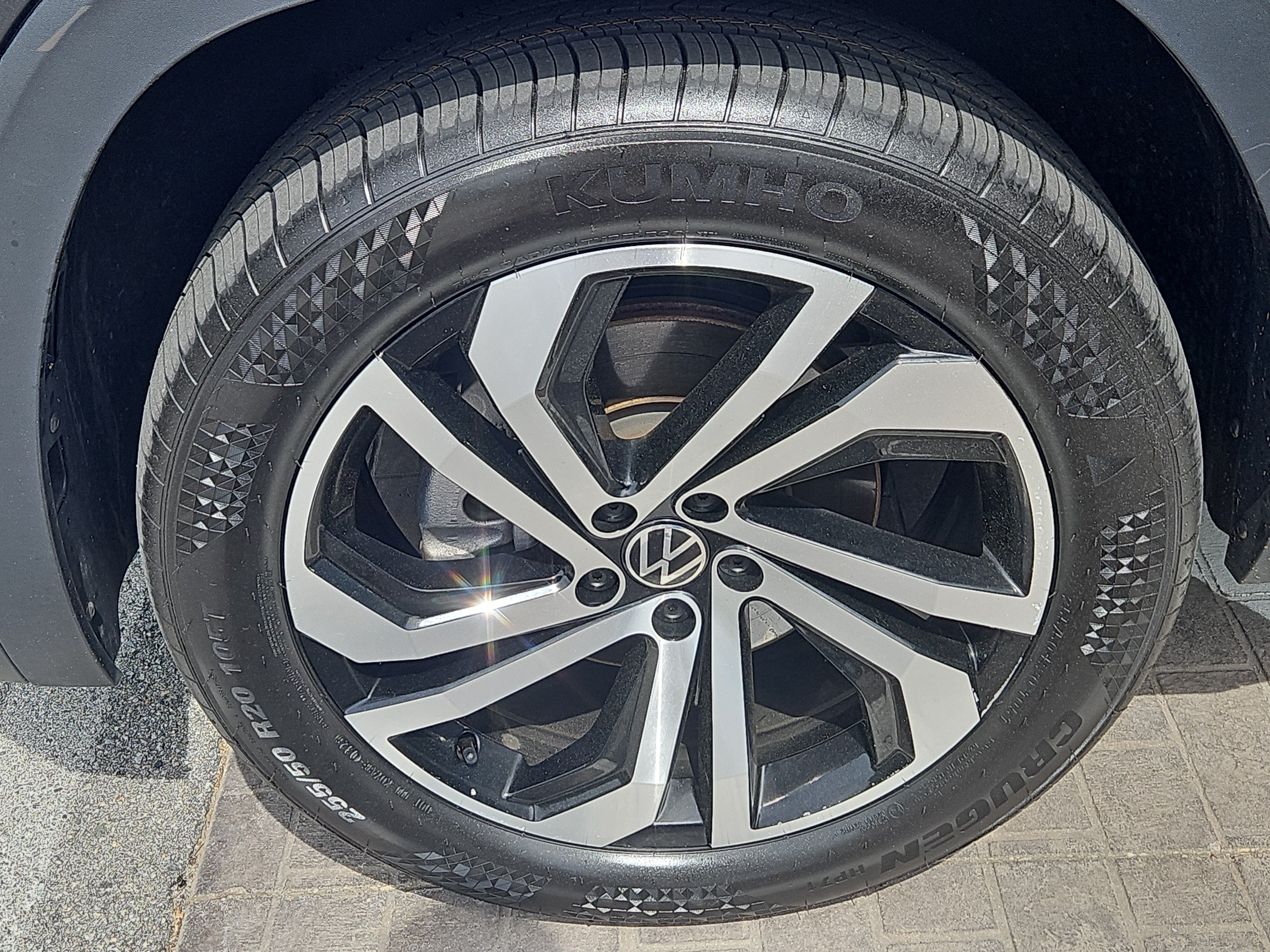 Certified 2023 Volkswagen Atlas Cross Sport SEL AWD/4WD image 5