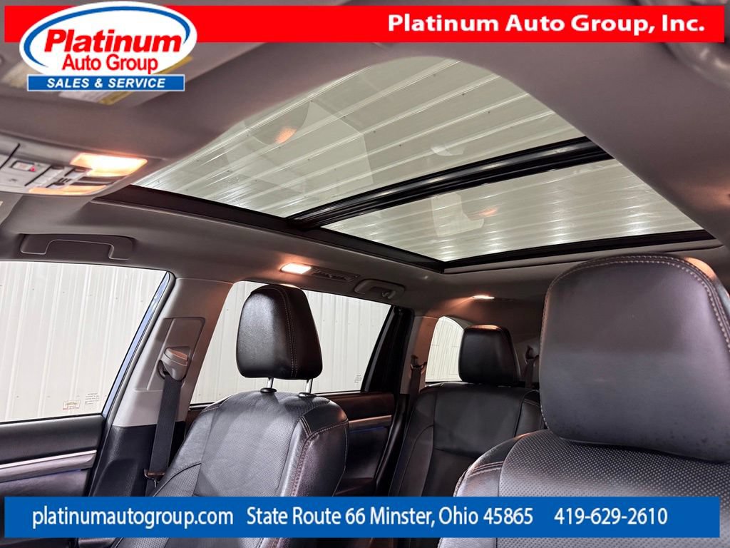 Used 2019 Toyota Highlander Limited Platinum AWD/4WD image 14