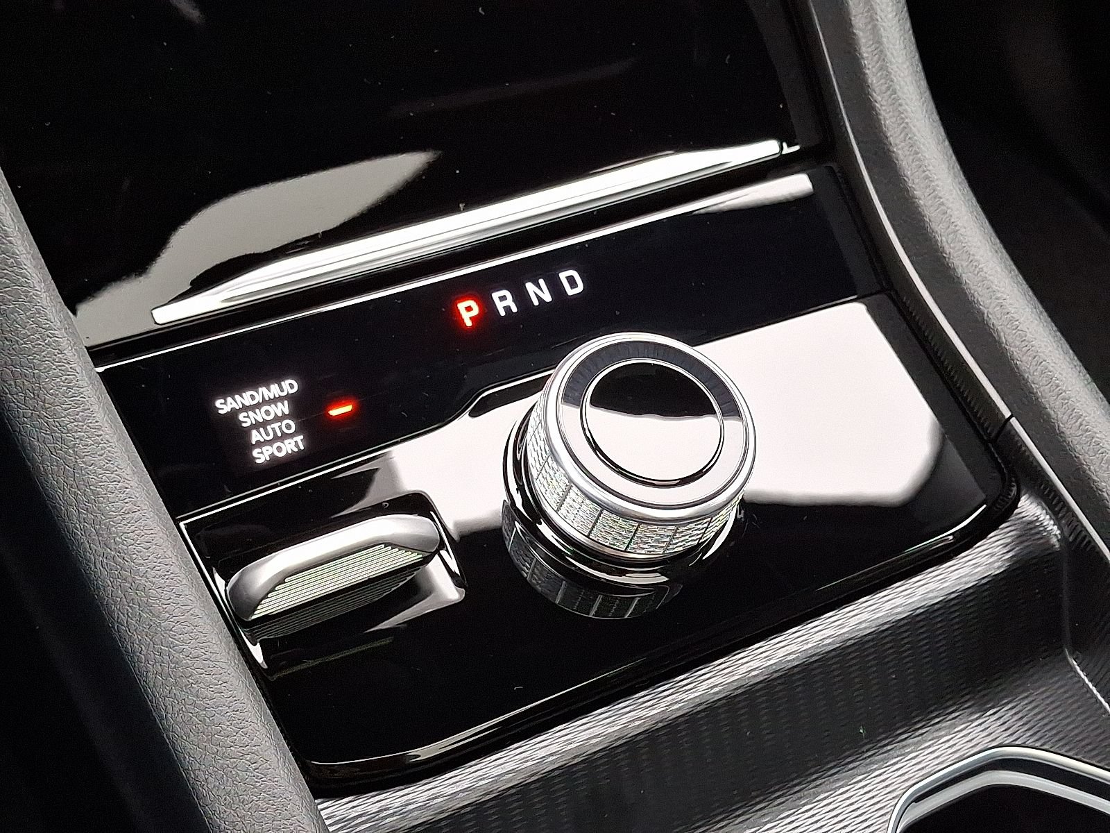 New 2025 Jeep Grand Cherokee Limited w/ Luxury Tech Group II AWD/4WD image 9