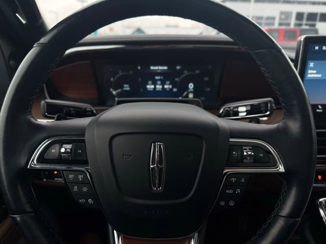 Used 2022 Lincoln Navigator Reserve image 32