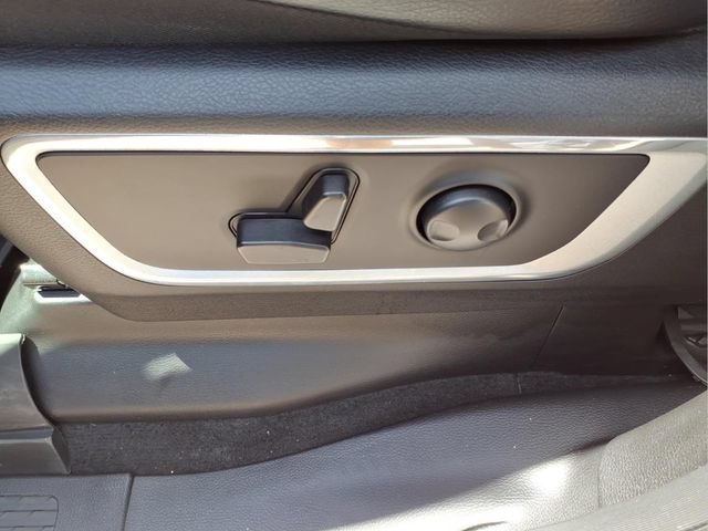 Used 2023 RAM 1500 Laramie AWD/4WD image 13