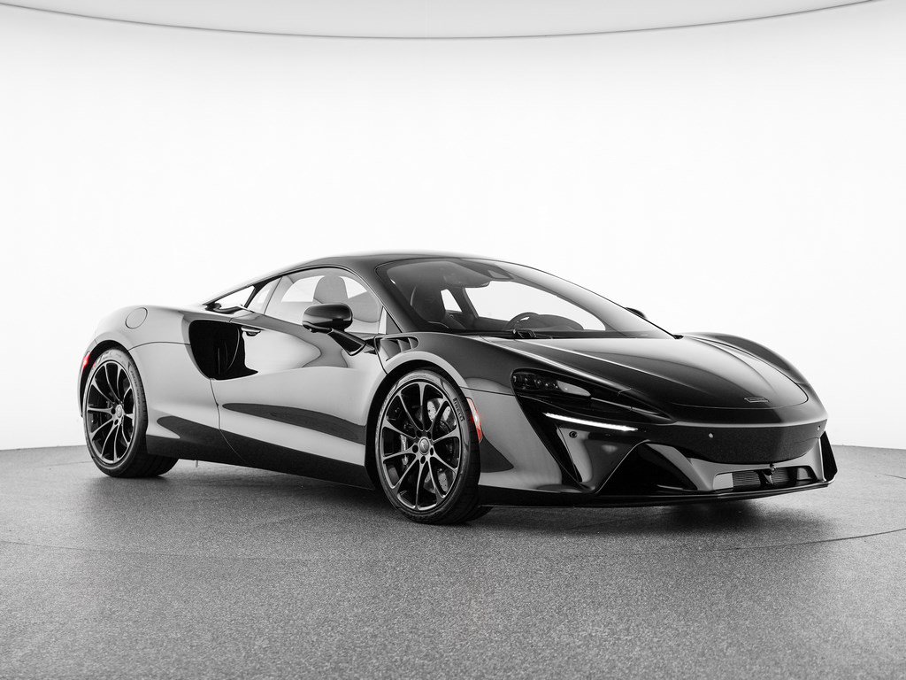 New 2026 McLaren Artura RWD image 1