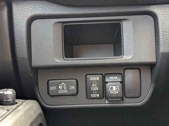 Used 2017 Toyota Tacoma TRD Sport w/ Tow Package (A/T) AWD/4WD image 23