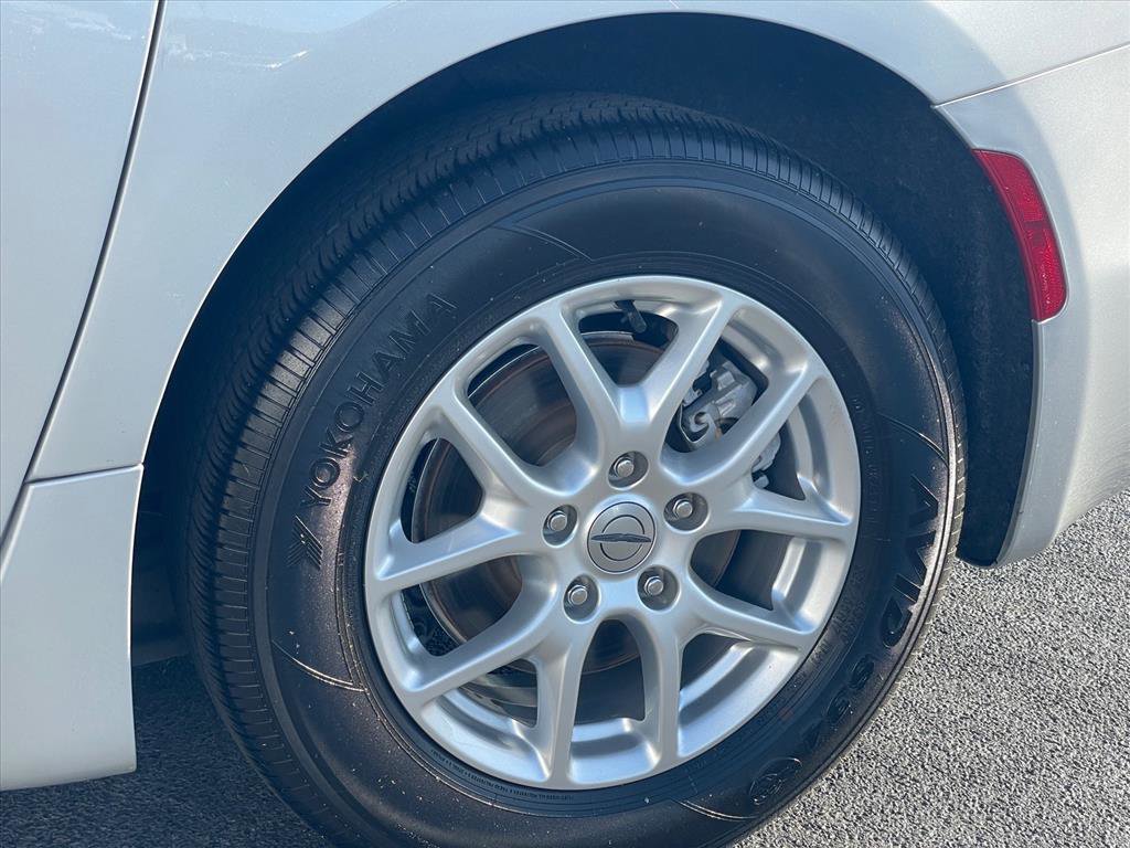 Used 2024 Chrysler Pacifica Touring-L FWD image 28