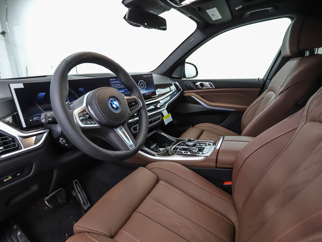 New 2026 BMW X5 xDrive50e w/ Executive Package image 10