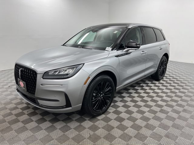 Used 2023 Lincoln Corsair AWD w/ Equipment Group 101A image 3