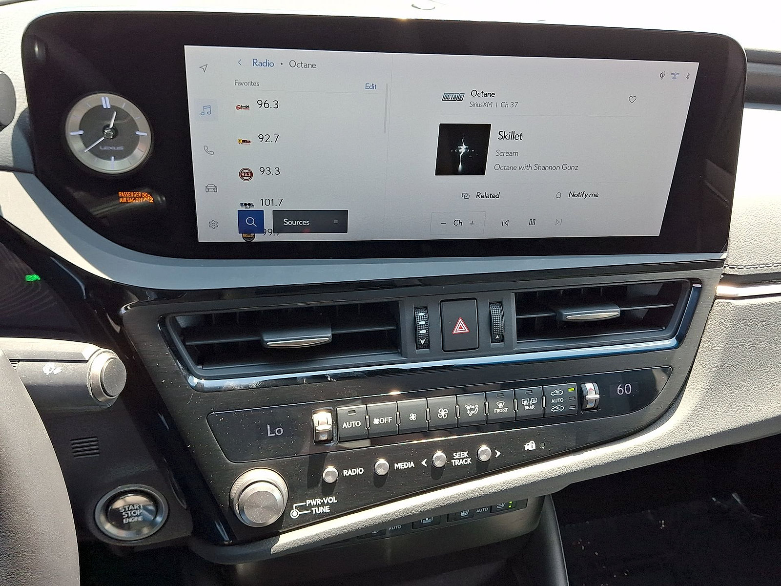 Used 2024 Lexus ES 350 w/ Accessory Package (Z1) FWD image 14