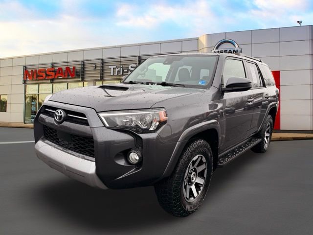 Used 2020 Toyota 4Runner TRD Off-Road AWD/4WD image 2