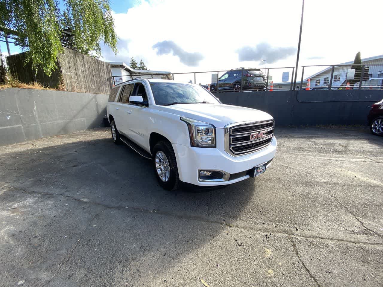 Used 2019 GMC Yukon XL SLT AWD/4WD image 8