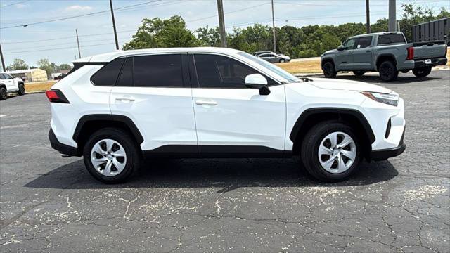 Certified 2025 Toyota RAV4 LE AWD/4WD image 10