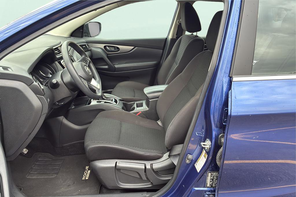 Used 2022 Nissan Rogue Sport S image 11