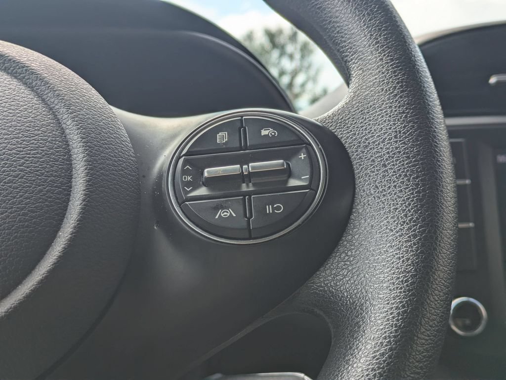 Used 2024 Kia Soul LX w/ Option Group 015 FWD image 23