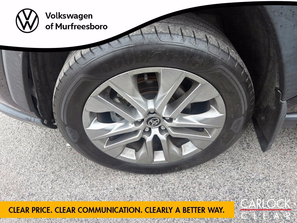 Used 2024 Toyota RAV4 XLE Premium FWD image 9