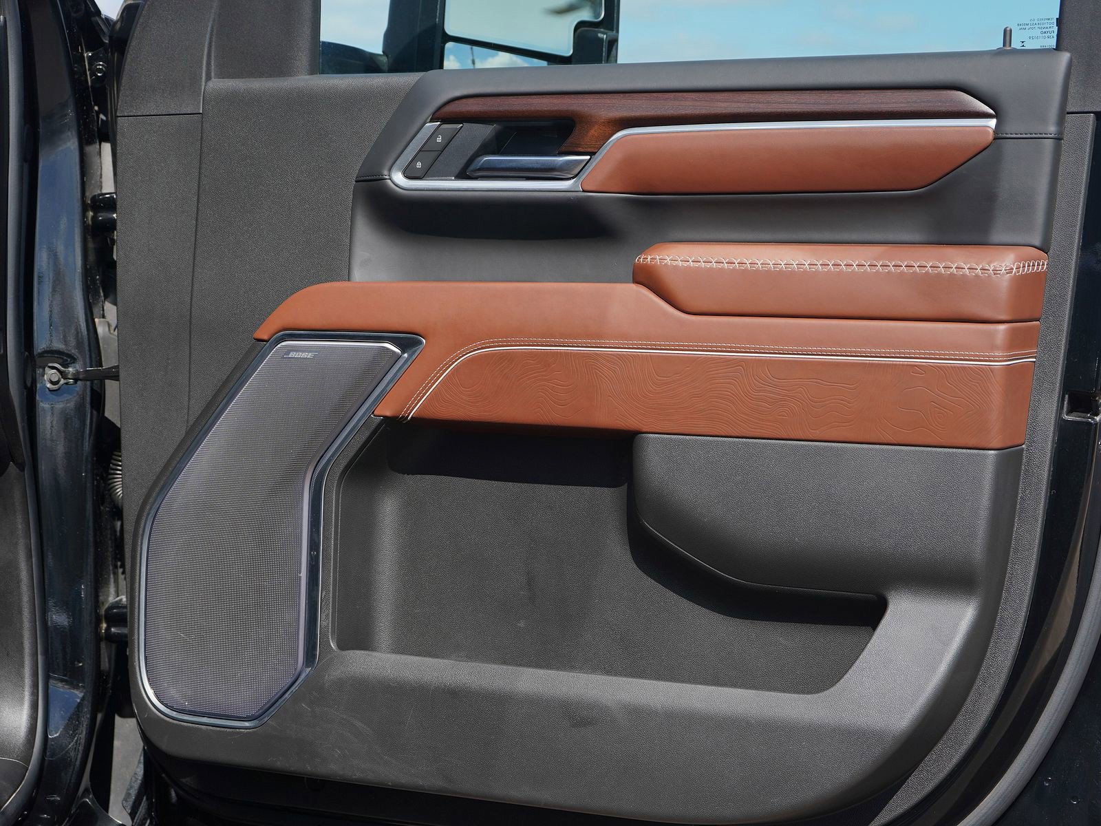 Used 2025 GMC Sierra 3500 Denali Ultimate image 17