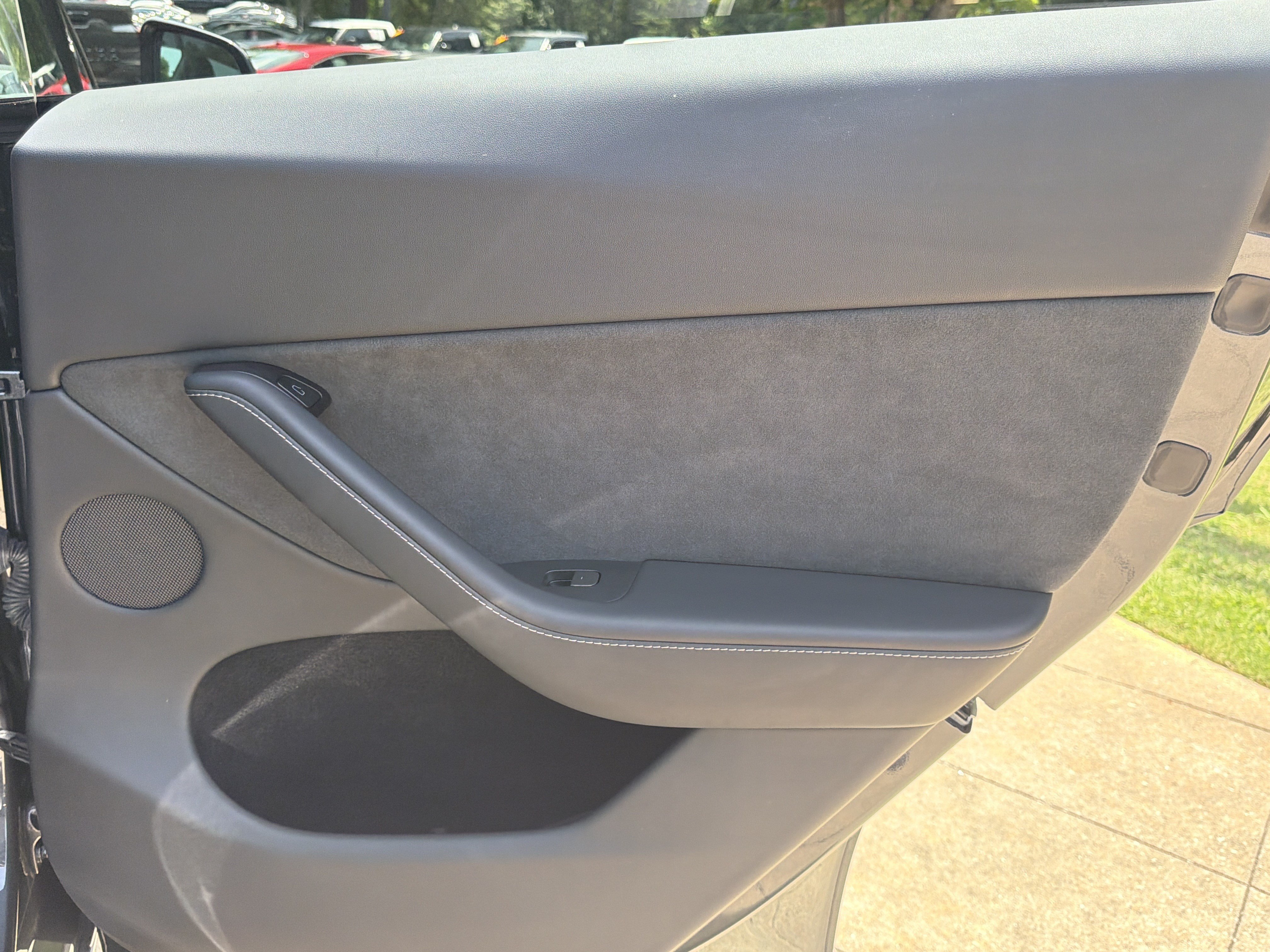 Used 2025 Tesla Model Y Long Range RWD image 16