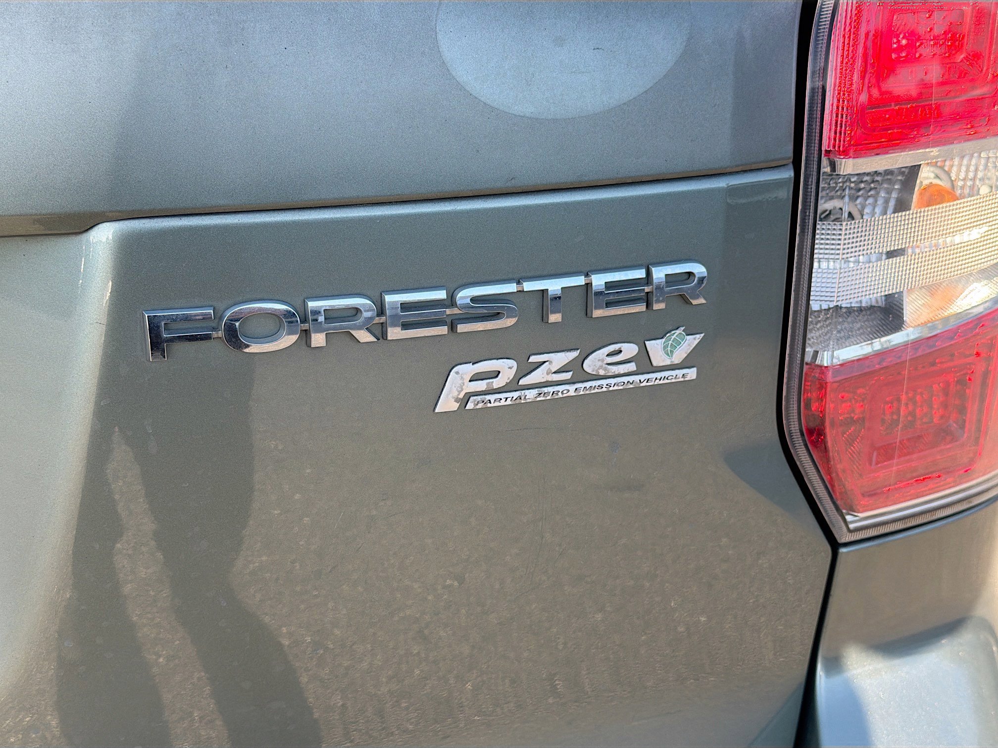 Used 2016 Subaru Forester 2.5i Limited w/ Popular Package #2 image 11