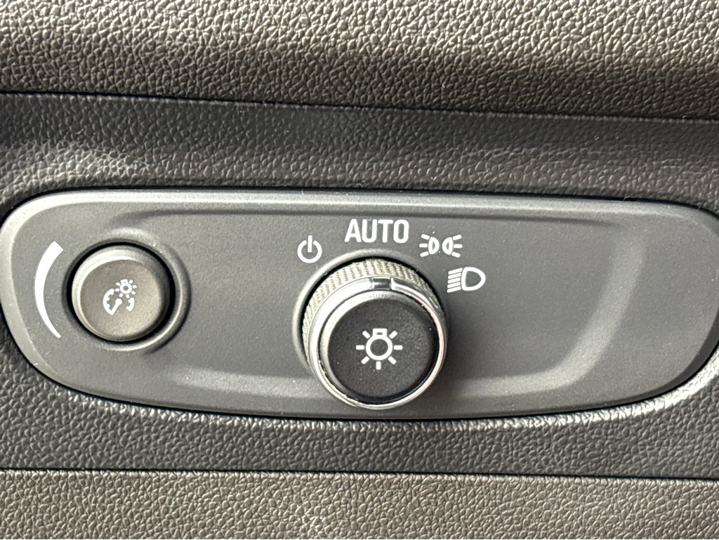 Used 2022 Buick Envision Preferred image 9