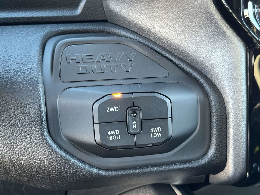 New 2026 RAM 2500 Big Horn AWD/4WD image 21